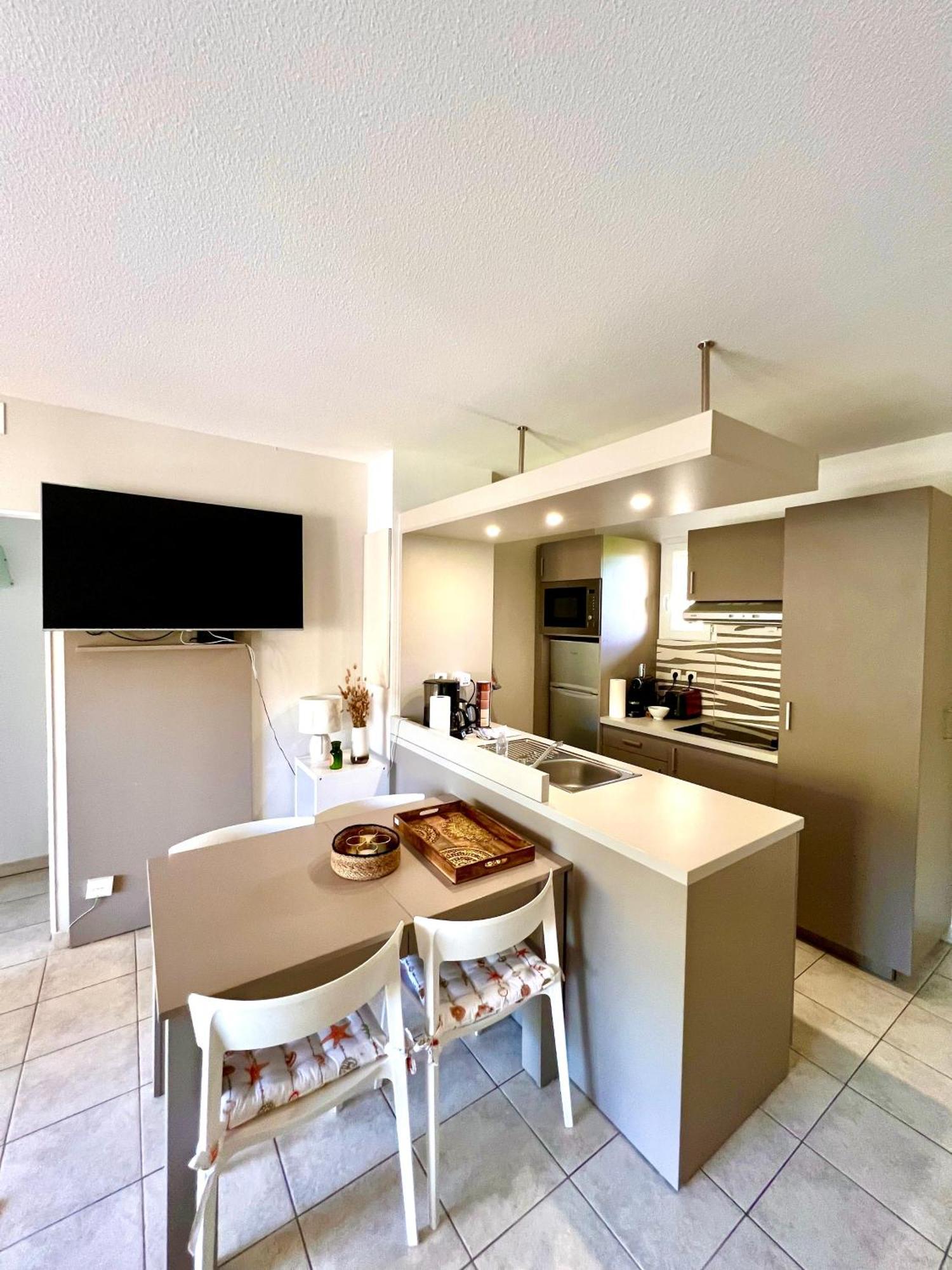 Appartement Superbe En Résidence Avec Piscine